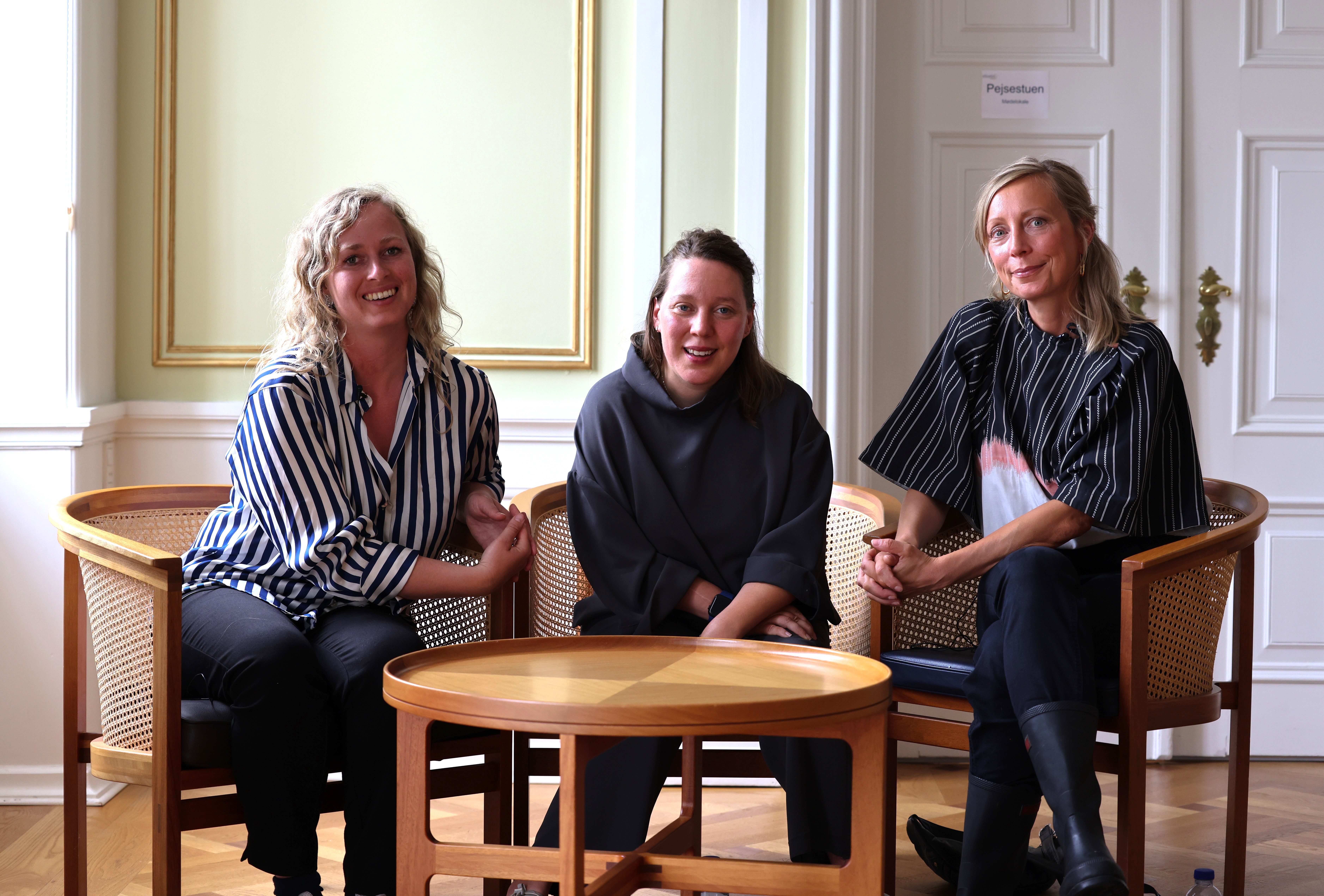 Julie og Sigrid er tilbage