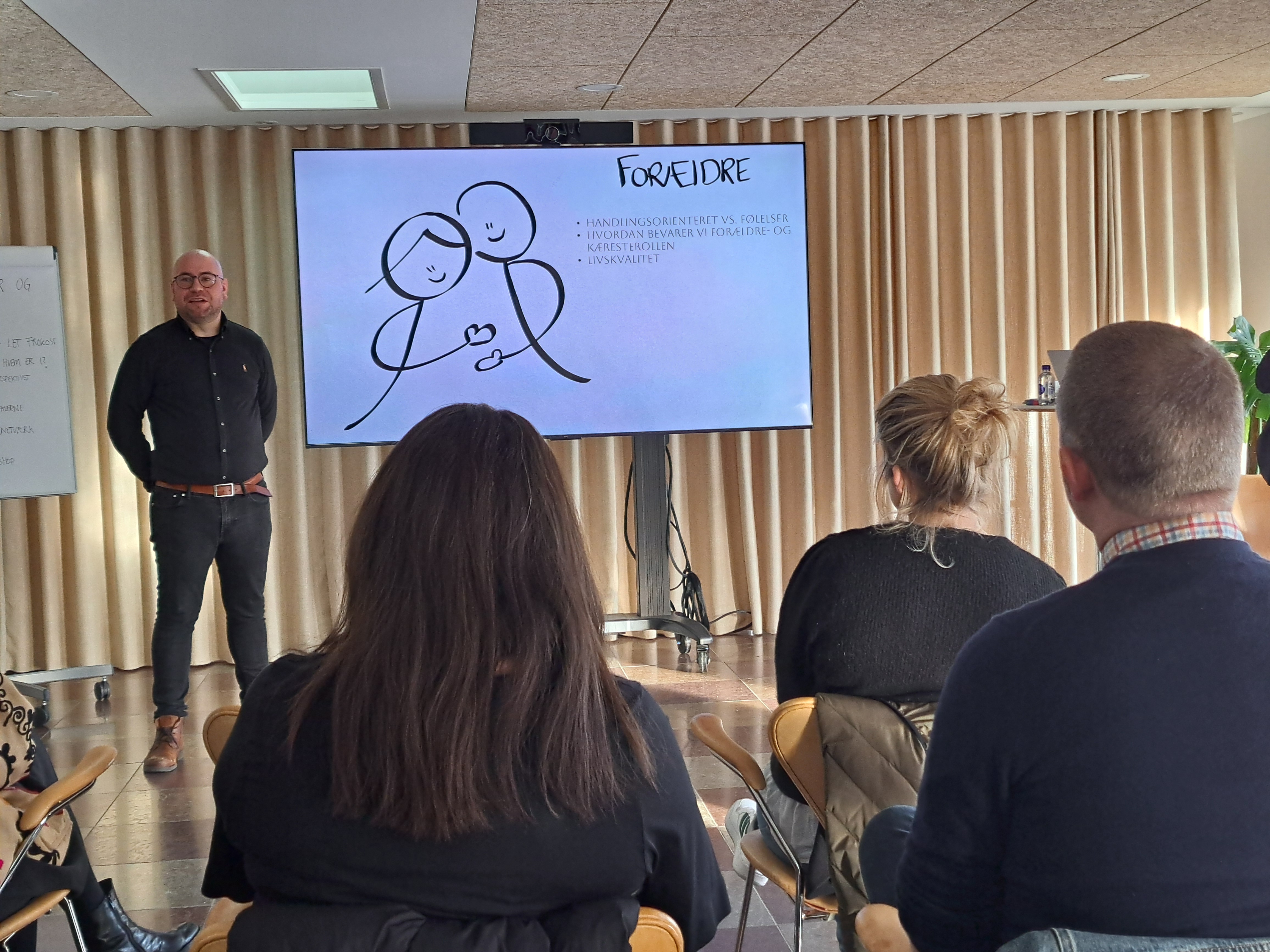 Nyt forældreprojekt skal styrke fællesskabet – vi søger frivillige gruppefacilitatorer